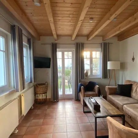 Hébergement de vacances Seepferdchen, 13d, Haus Hiddensee 13d *